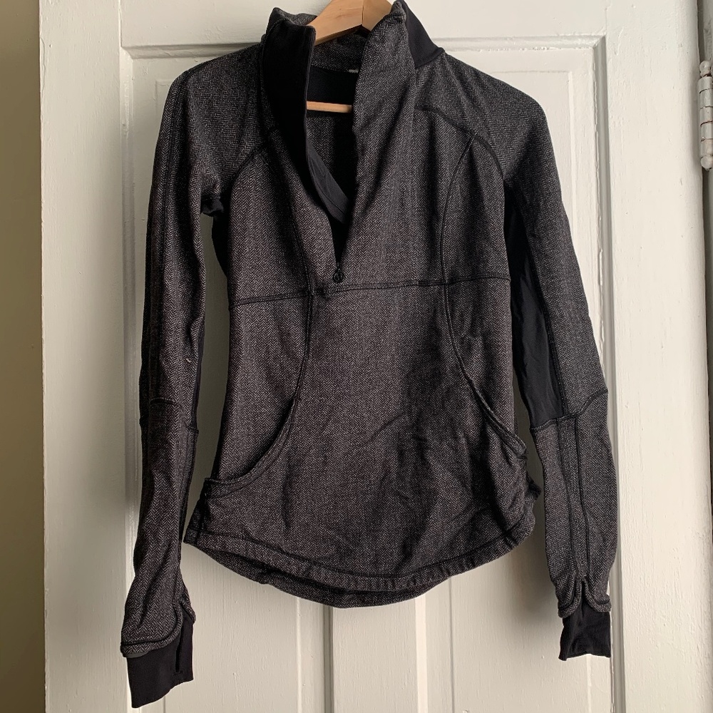 Lululemon Black Gray Pullover